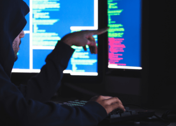 Which is better MQL5 or Python?