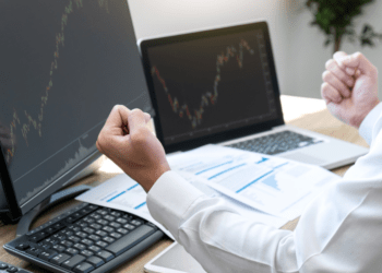 Can you leave Forex overnight?